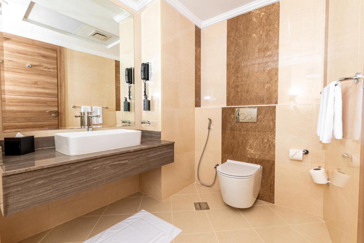 Pyramisa Hotel Apartments Dubaj Kültér fotó