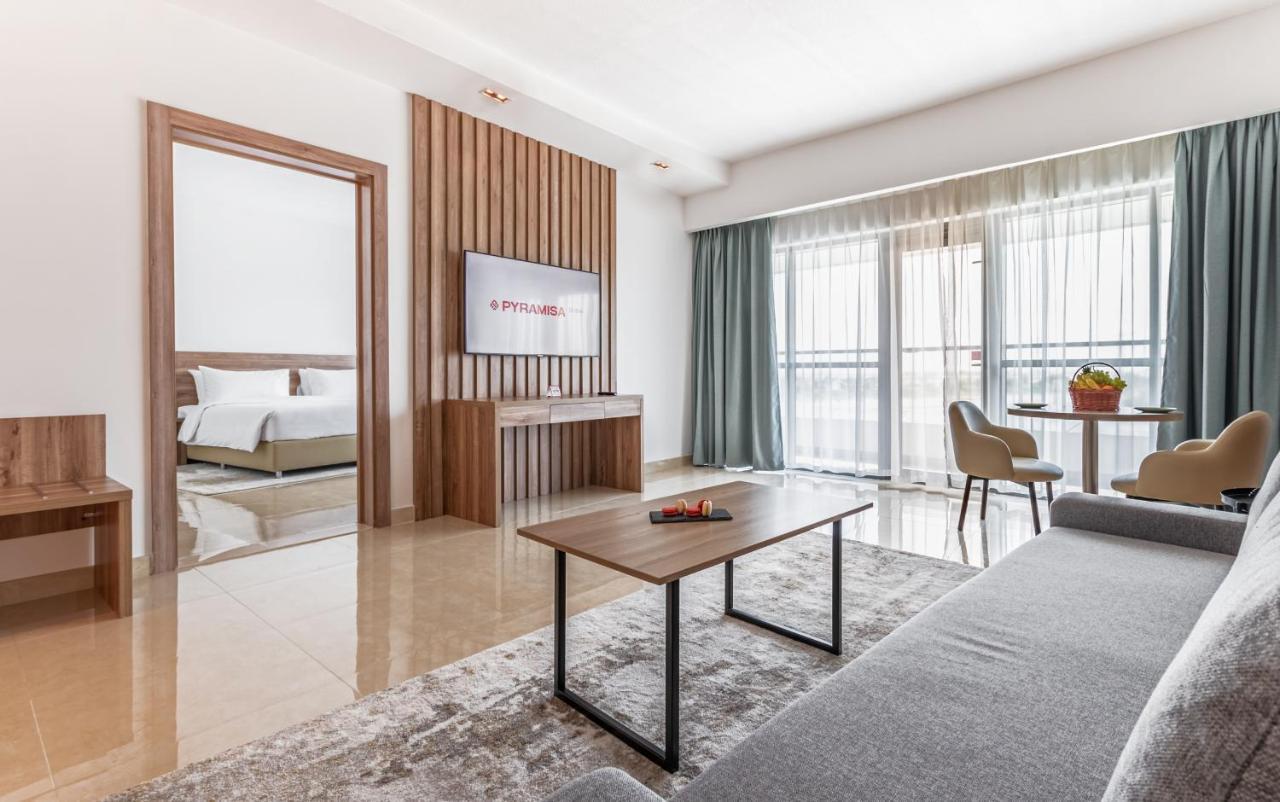 Pyramisa Hotel Apartments Dubaj Kültér fotó